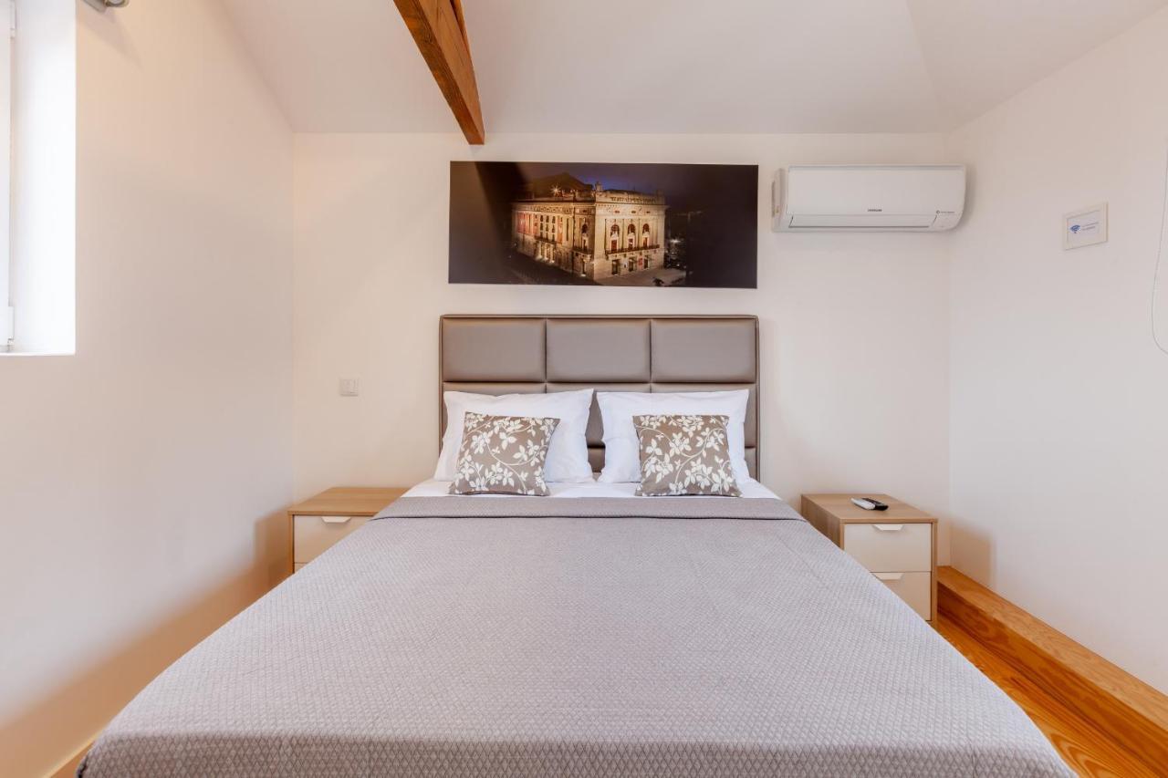 Villa Apartments & Suites Porto Ngoại thất bức ảnh